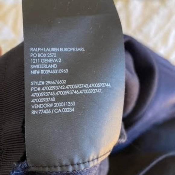 Club Monaco-cropped pants-side buttons on leg-size 6 - Picture 4 of 4